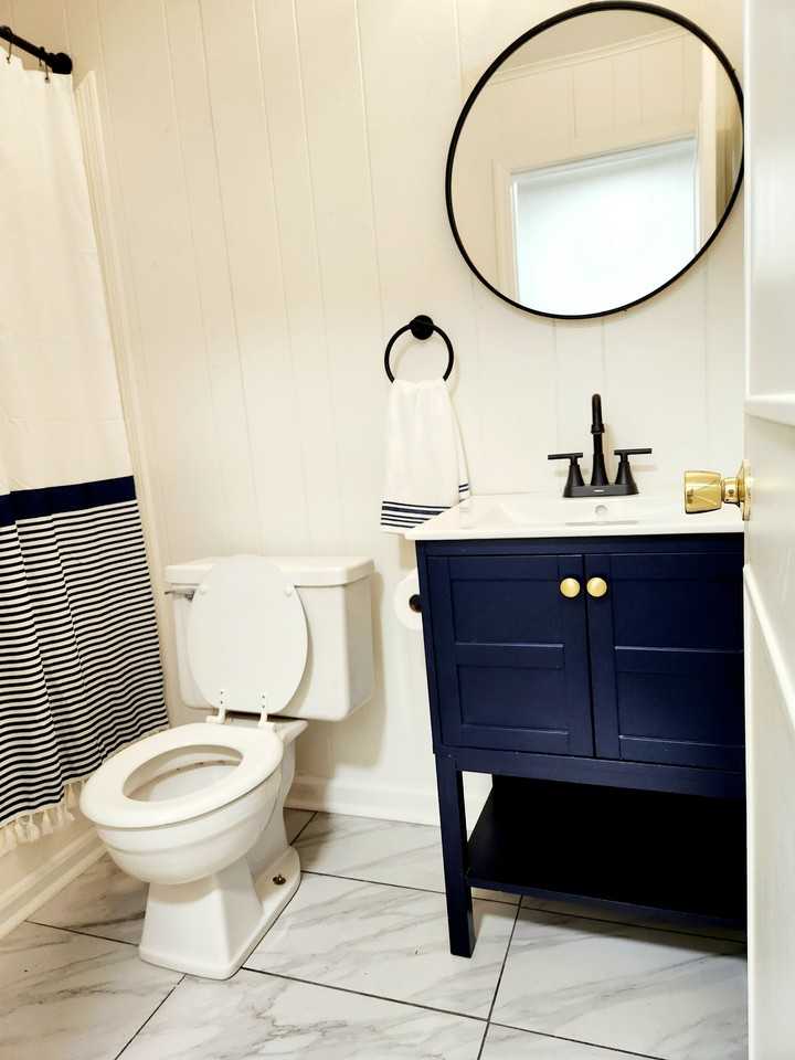 901 W 6th St #901-1-2 - Photo 2 of 9