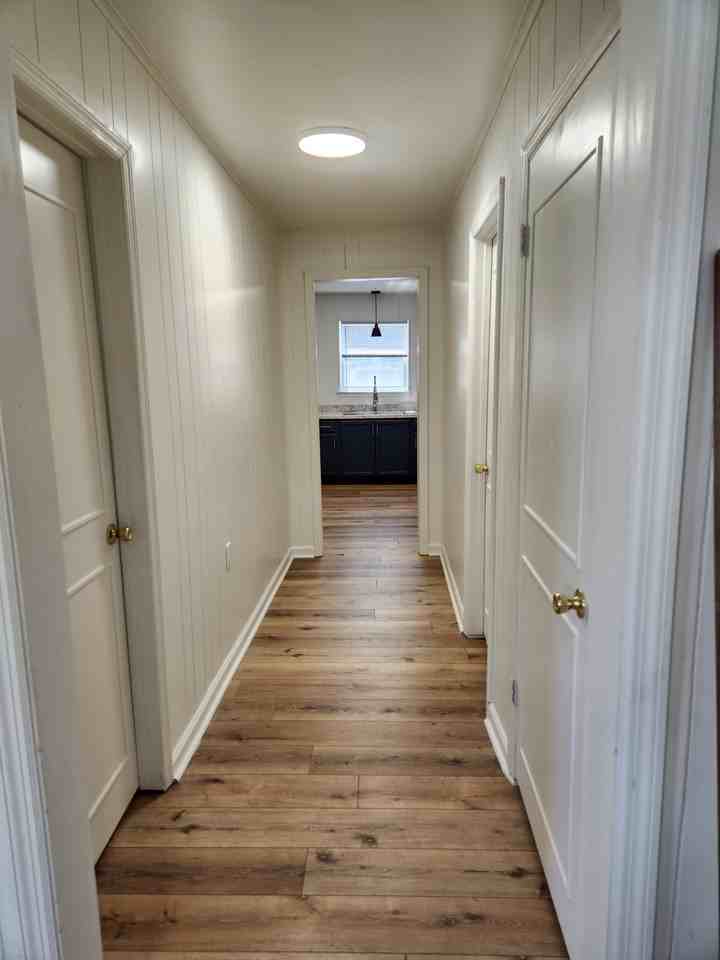 901 W 6th St #901-1-2 - Photo 3 of 9