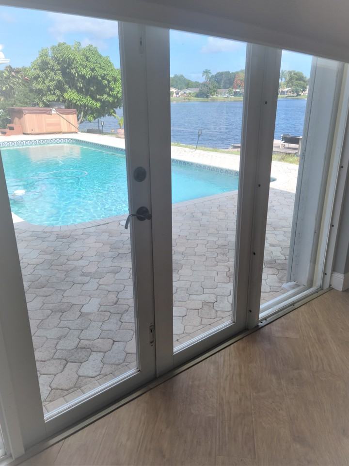 7130 Sw 9th St - Photo 3 of 19