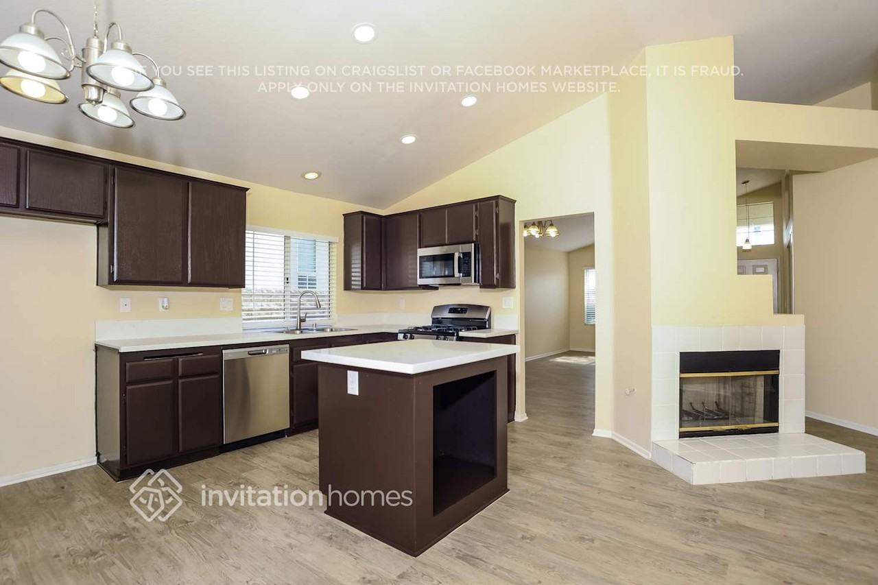 39826 Milan Dr - Photo 5 of 17