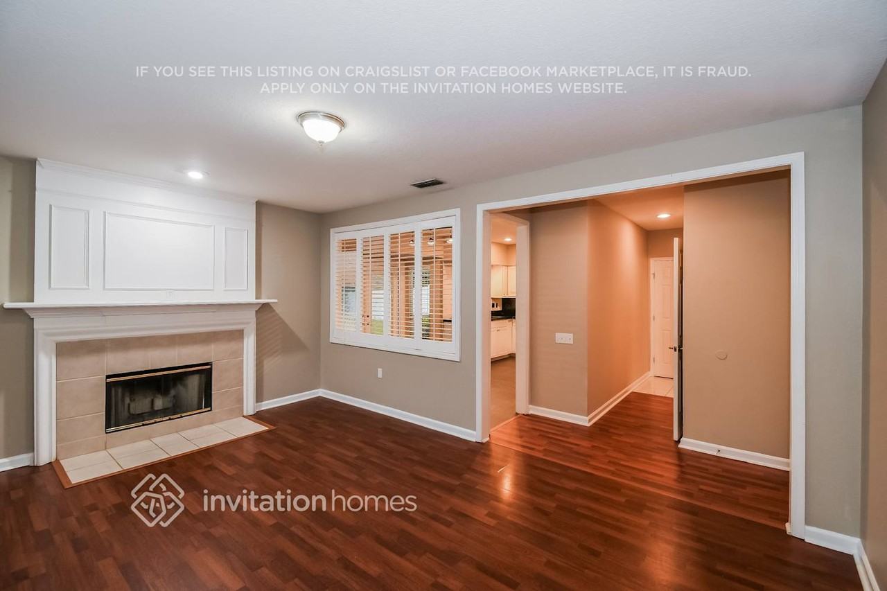 8568 Glenbury Ct N - Photo 6 of 18