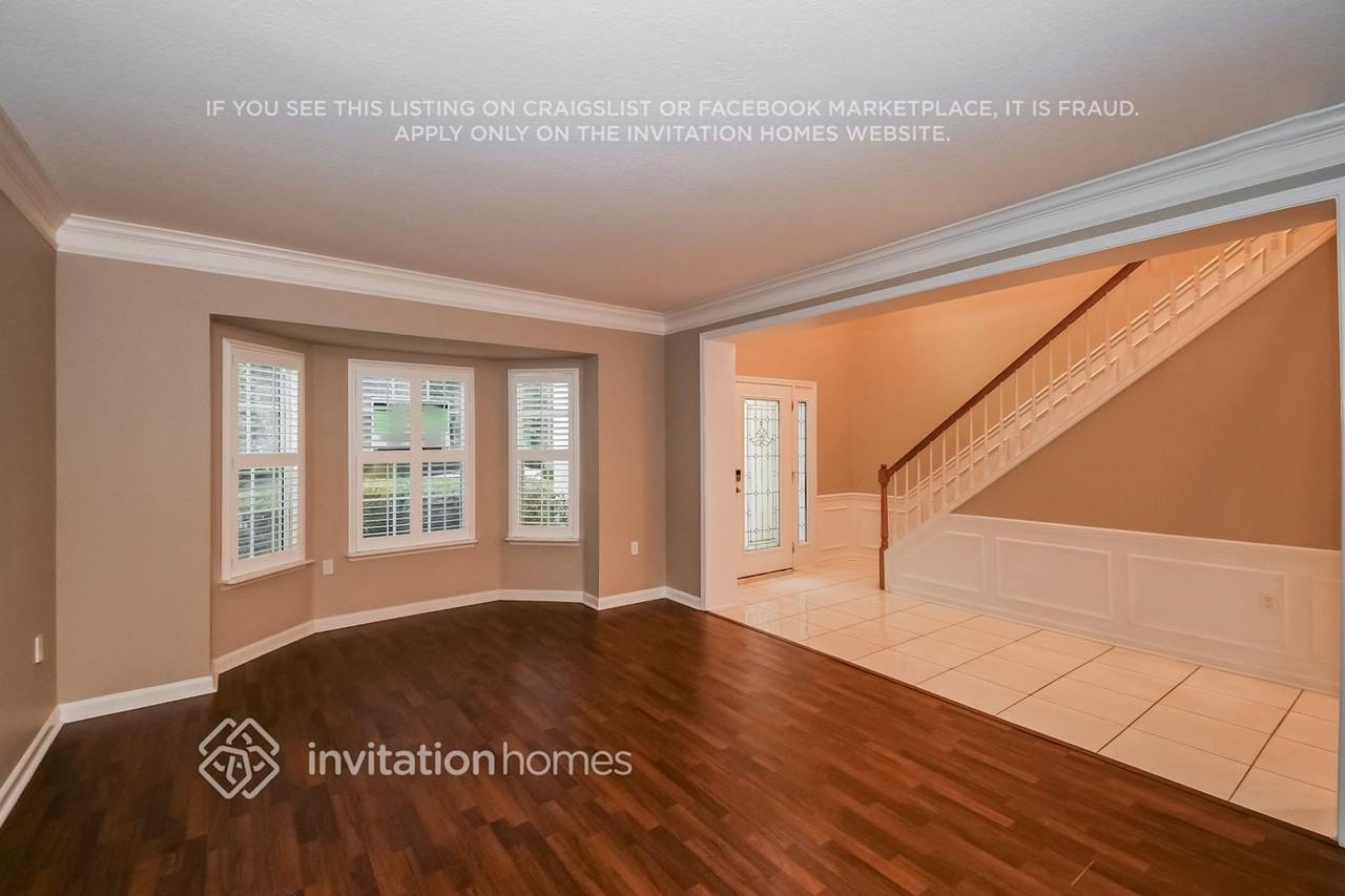 8568 Glenbury Ct N - Photo 4 of 18