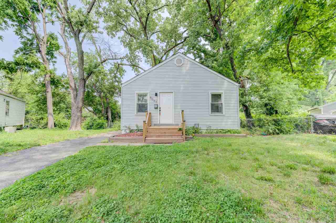 8067 Aline Ave - Photo 2 of 20