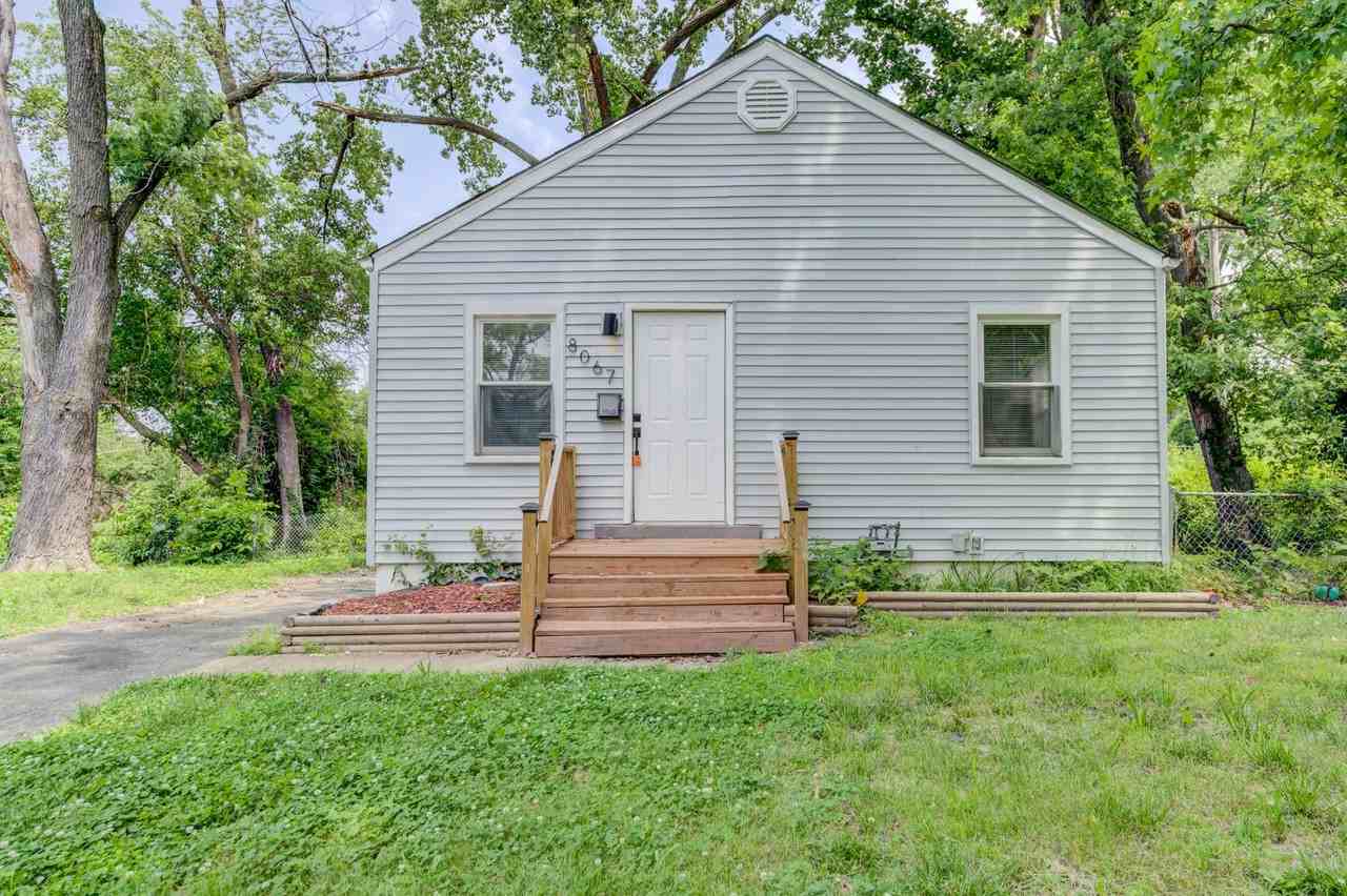 8067 Aline Ave - Photo 4 of 20