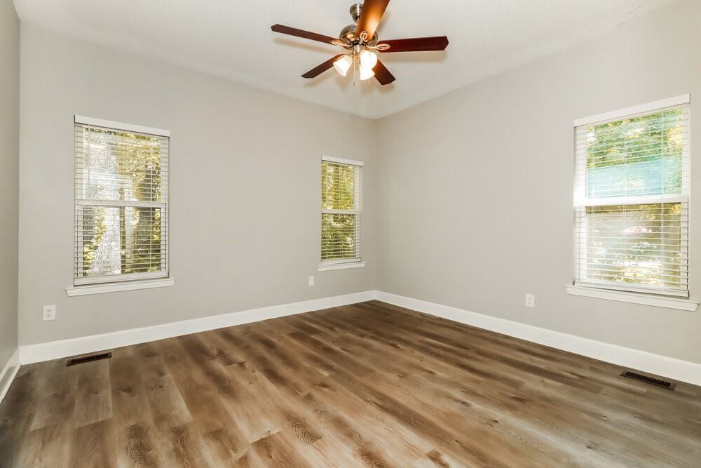 4048 Golfview Ct - Photo 7 of 15