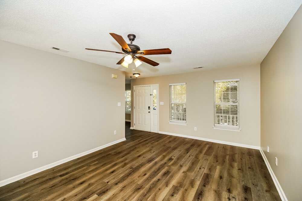 5502 Brook Falls Ct - Photo 6 of 17