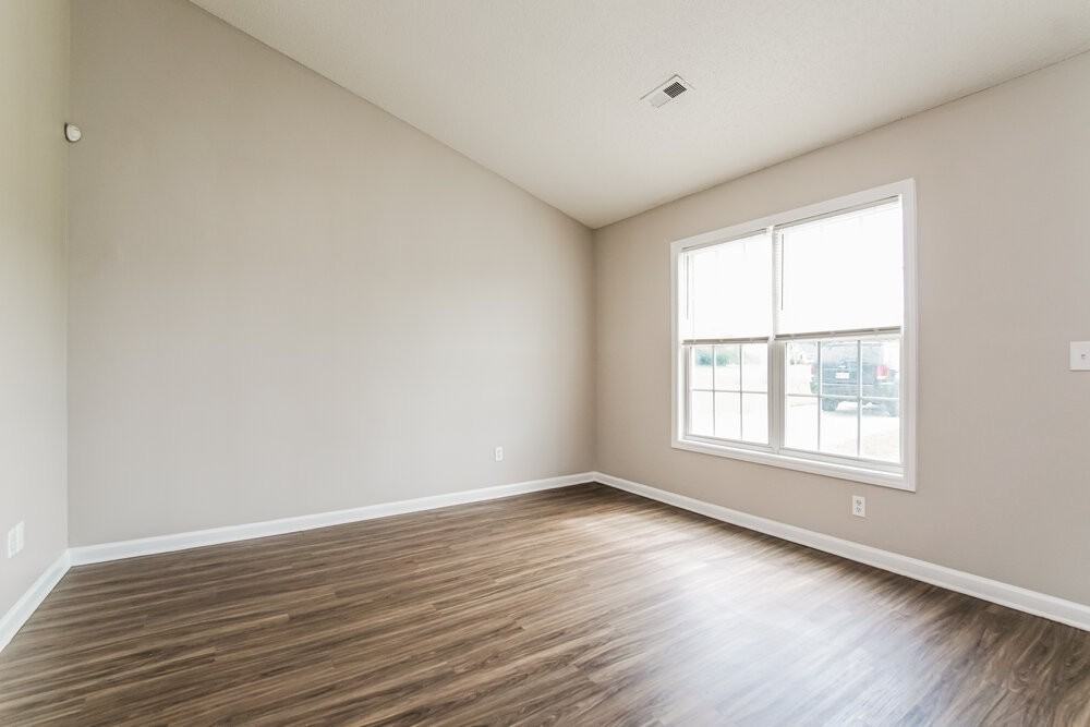 357 Ogburn Rd - Photo 3 of 16