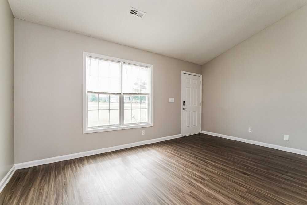 357 Ogburn Rd - Photo 4 of 16