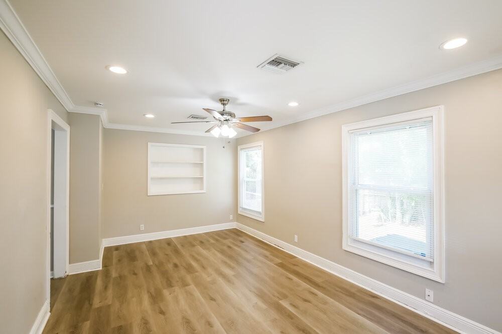 1249 16th Ave N - Photo 3 of 16