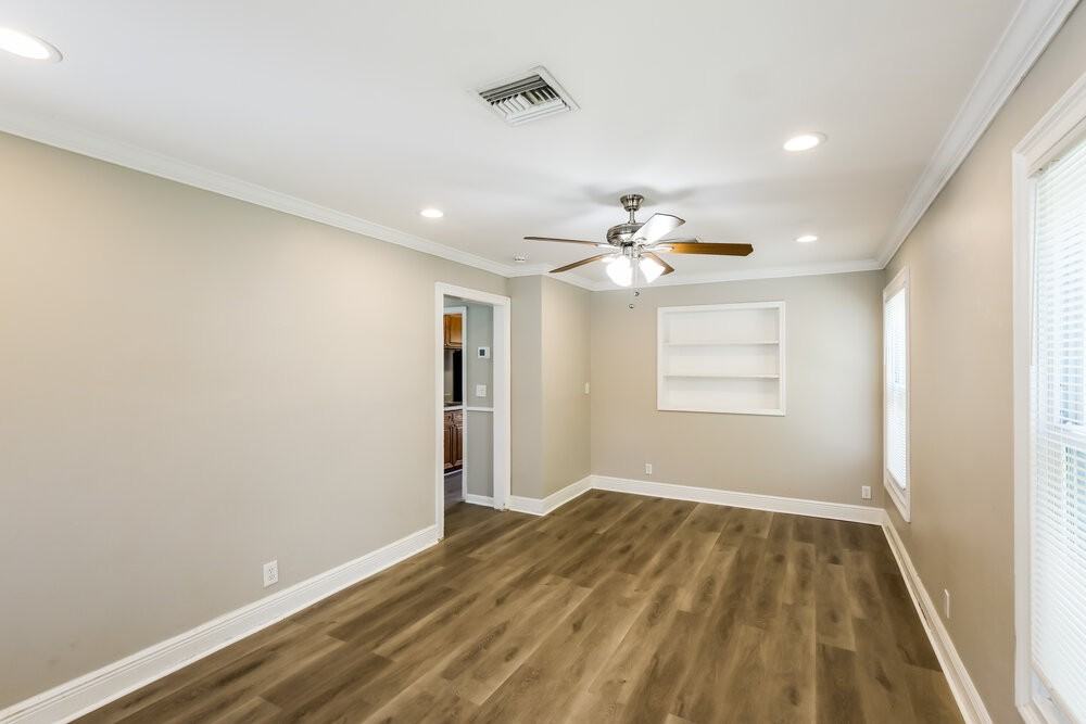 1249 16th Ave N - Photo 4 of 16