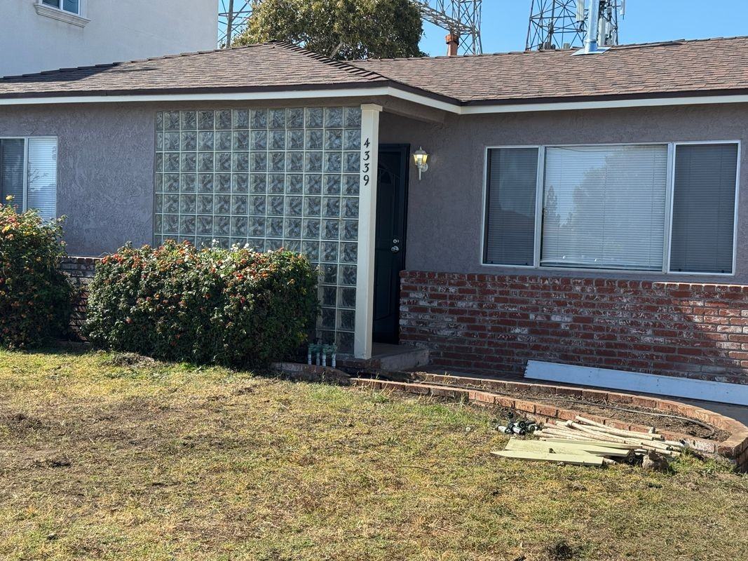 4339 W 178th St - Photo 2 of 8