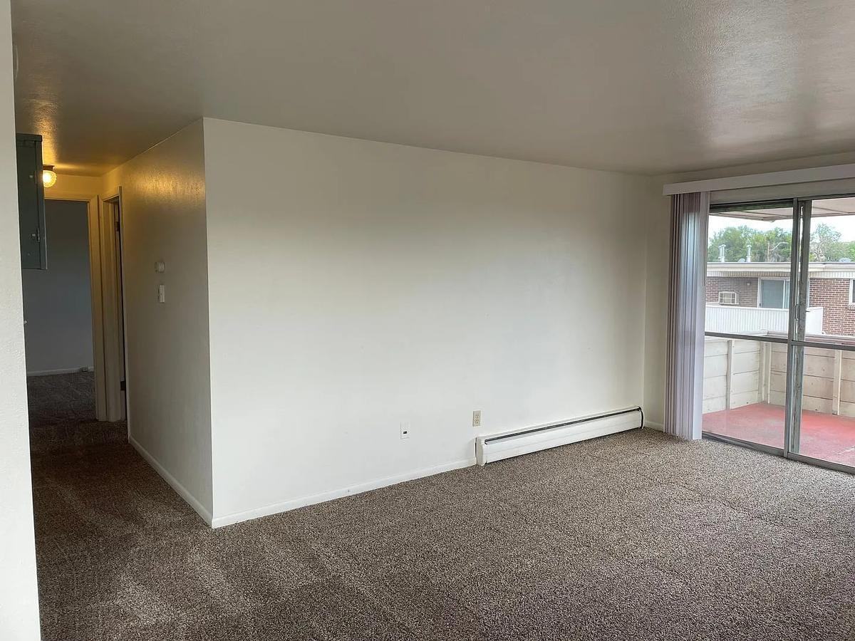 1628 9th Ave - Photo 5 of 29