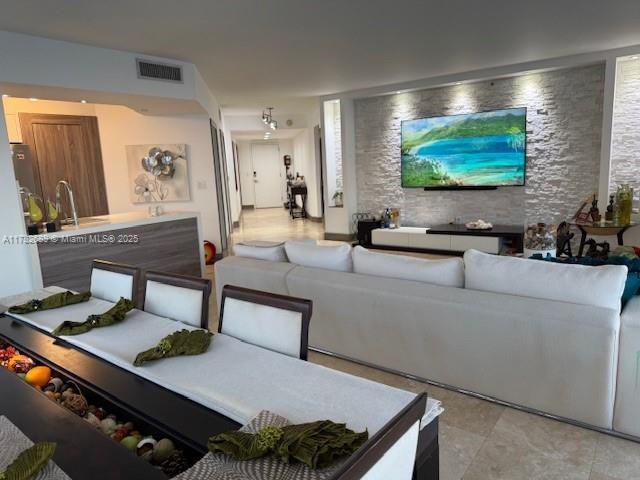 6365 Collins Avenue #2201 - Photo 3 of 7