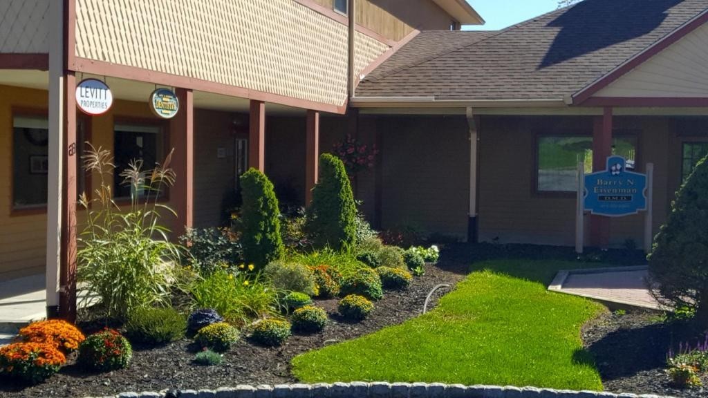 100 Quarry Road - Photo 3 of 15