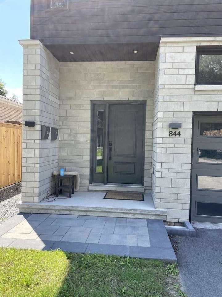 844 Maplewood Ave #A - Photo 3 of 40