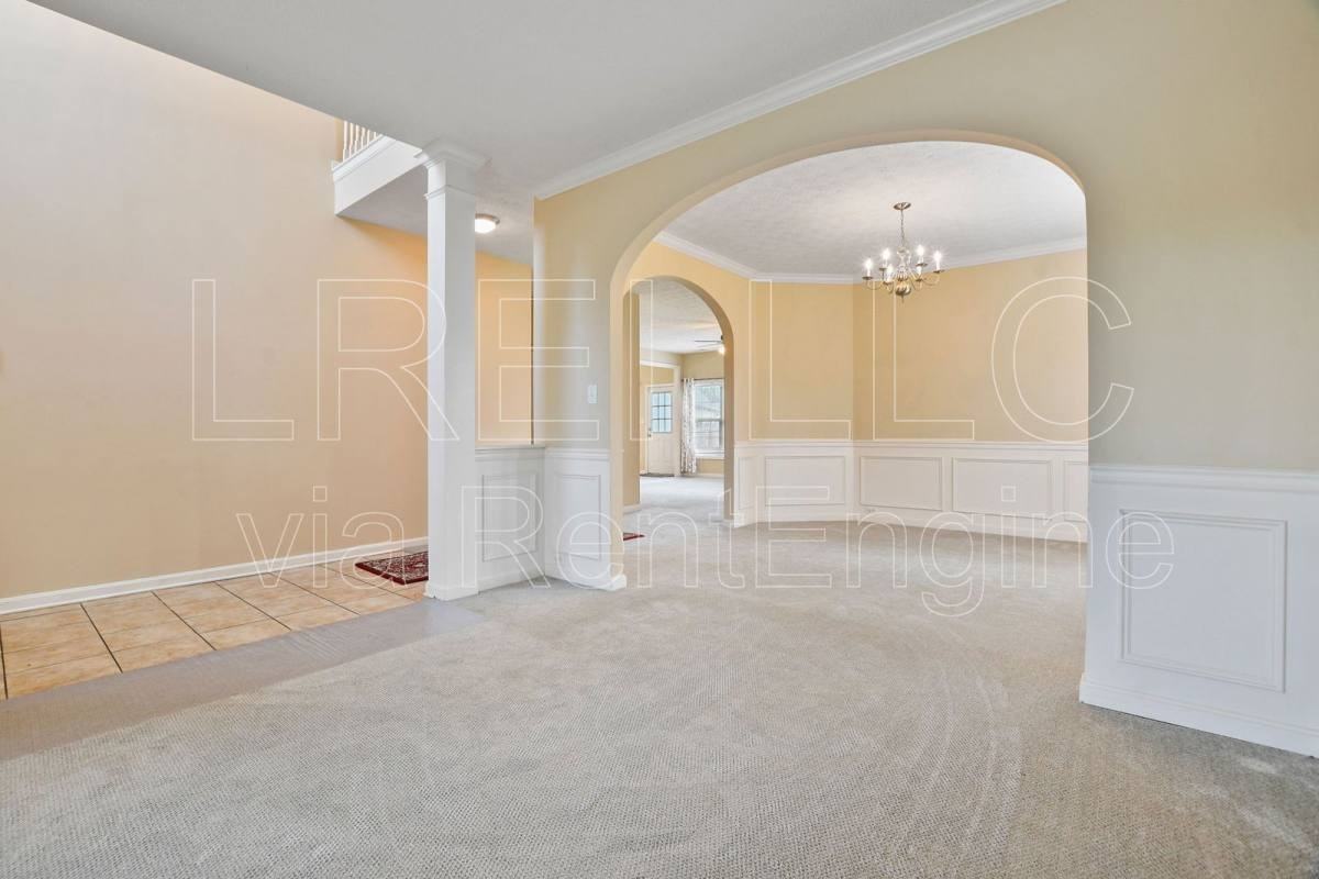 9808 Eli Ct - Photo 3 of 10