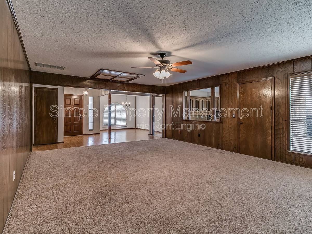 11005 Nw 115th St - Photo 3 of 10