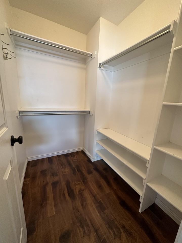 113 E Manilla Dr - Photo 6 of 50