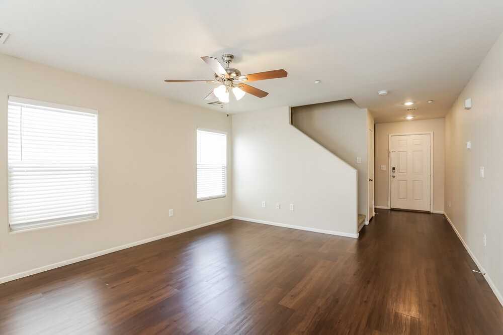 7332 Camden Pine Ave - Photo 4 of 17