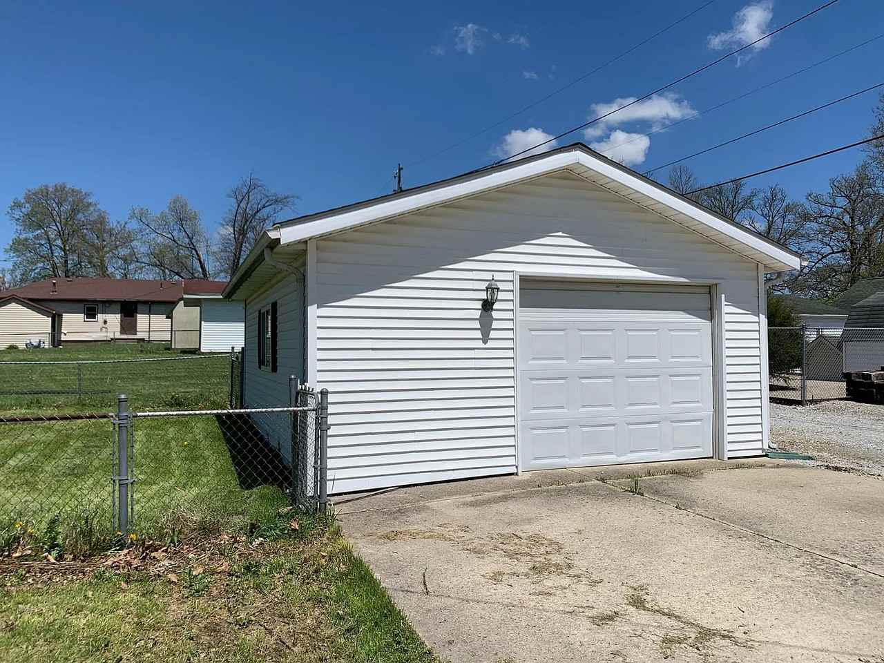 2200 N Liberty St - Photo 2 of 12