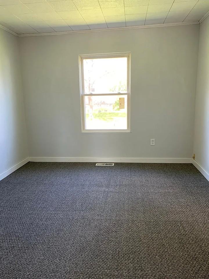 2200 N Liberty St - Photo 6 of 12