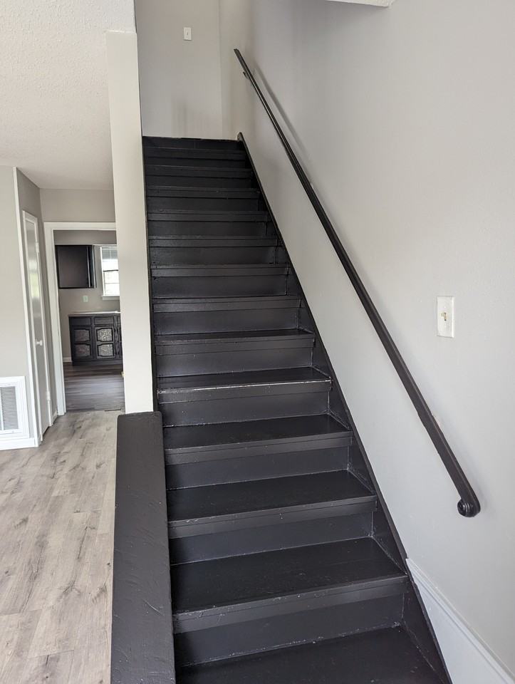 210 Helen St #210 - Photo 4 of 17