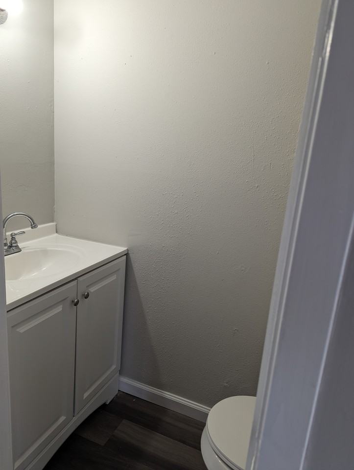 210 Helen St #210 - Photo 6 of 17