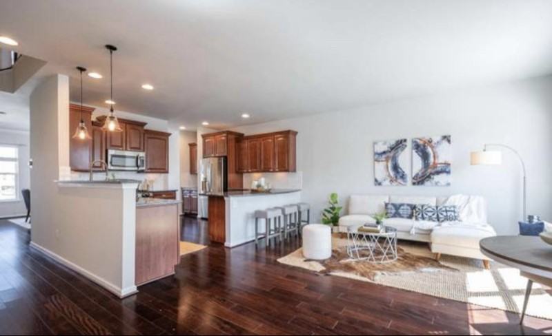 43366 Wayfarer Sq - Photo 2 of 11