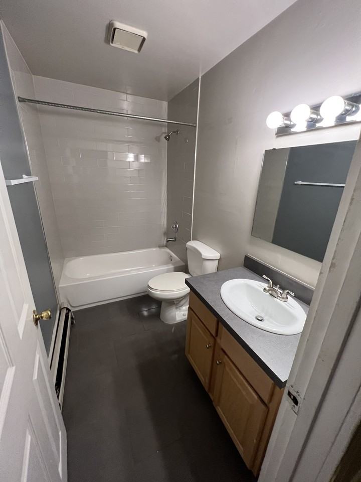 1324 Chapel Street - Main - Photo 4 of 7