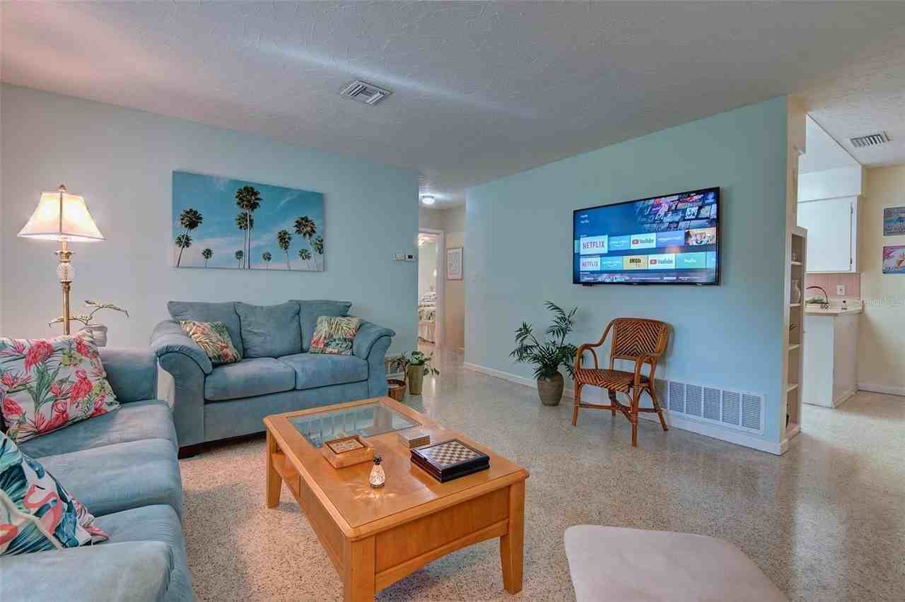 3605 Iroquois Ave - Photo 5 of 50