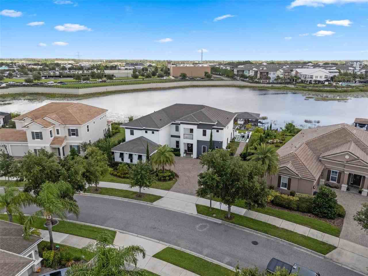 5382 Bowman Dr - Photo 3 of 50