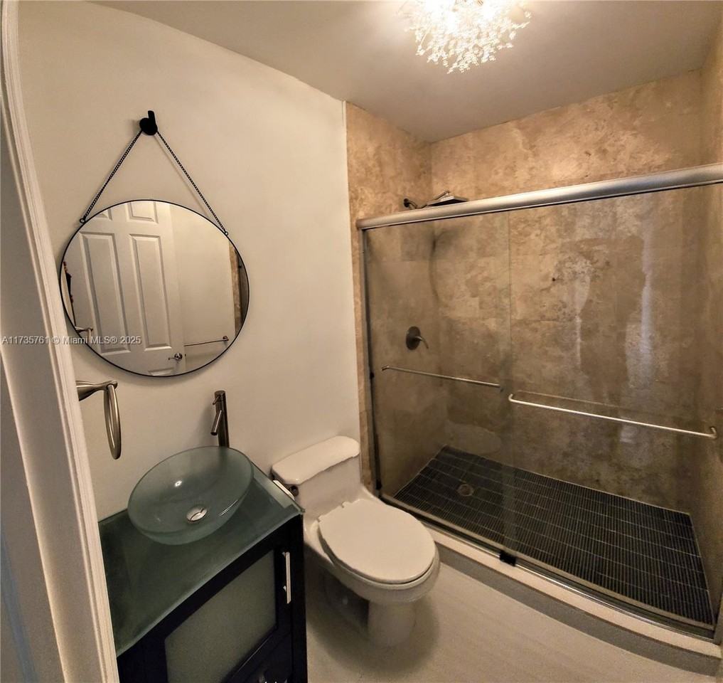 21027 Ne 32nd Ave - Photo 5 of 8