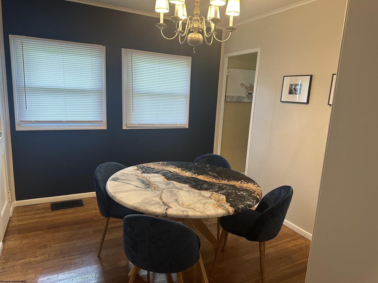 1208 Cambridge Ave - Photo 7 of 20