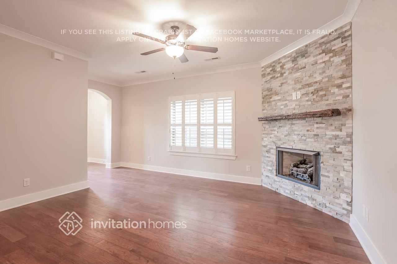 2551 Cason Ln - Photo 3 of 16