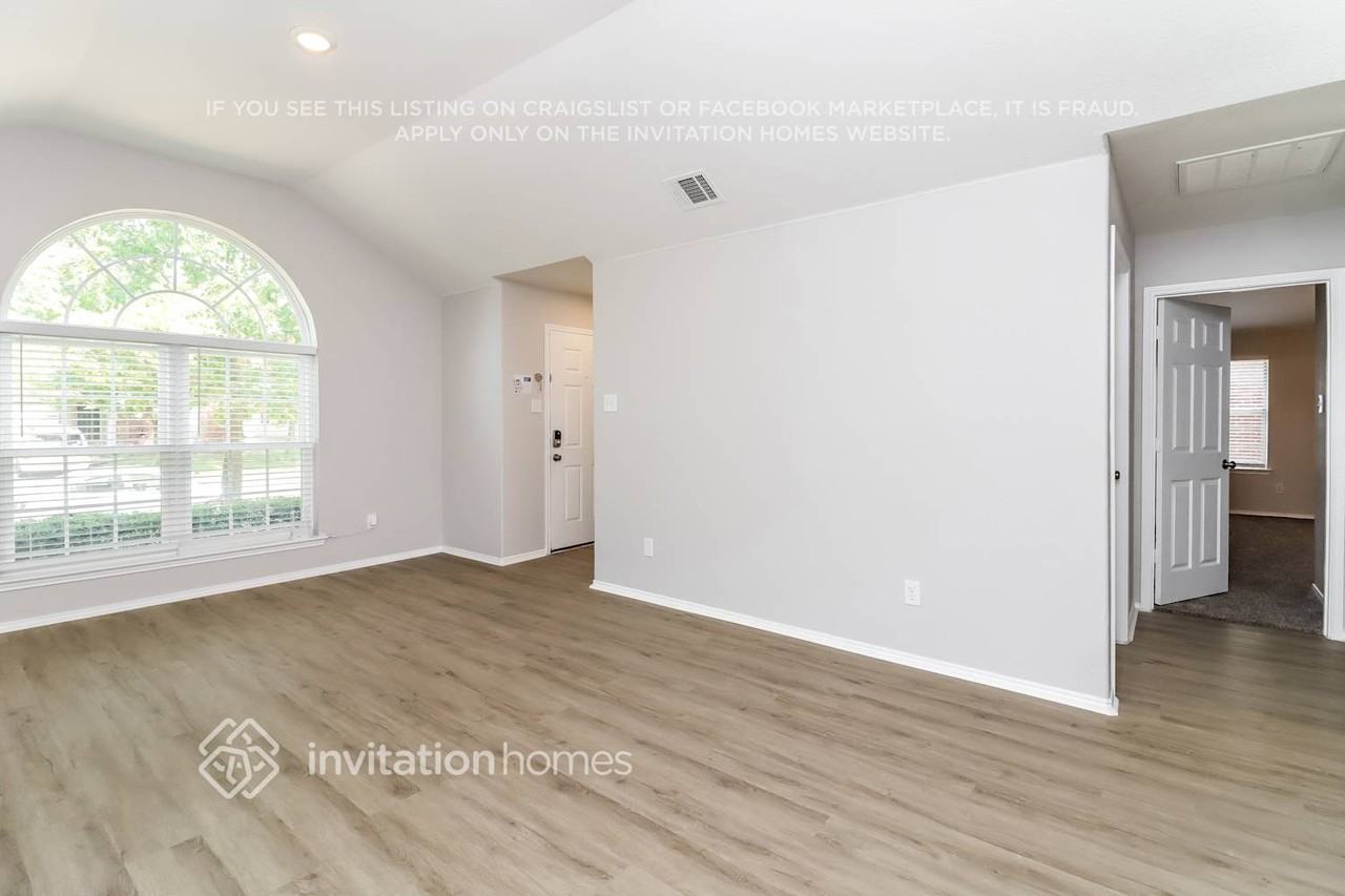 140 Buckskin Dr - Photo 3 of 17