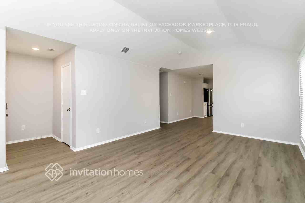 140 Buckskin Dr - Photo 5 of 17