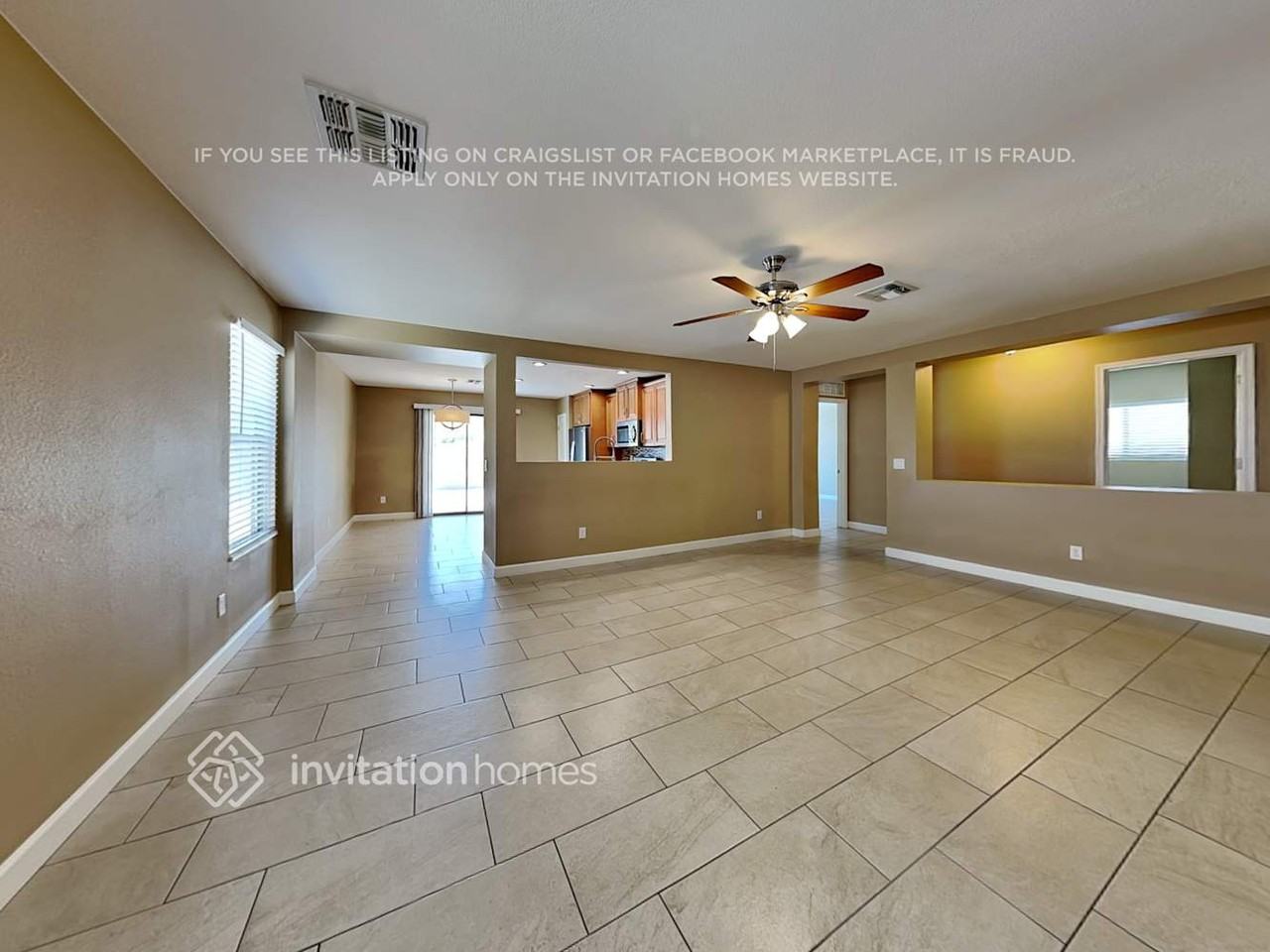 15709 W Watson Ln - Photo 4 of 18