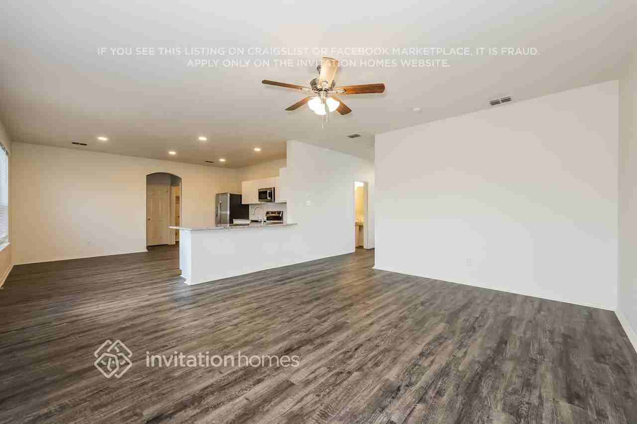 612 Horn St - Photo 6 of 16