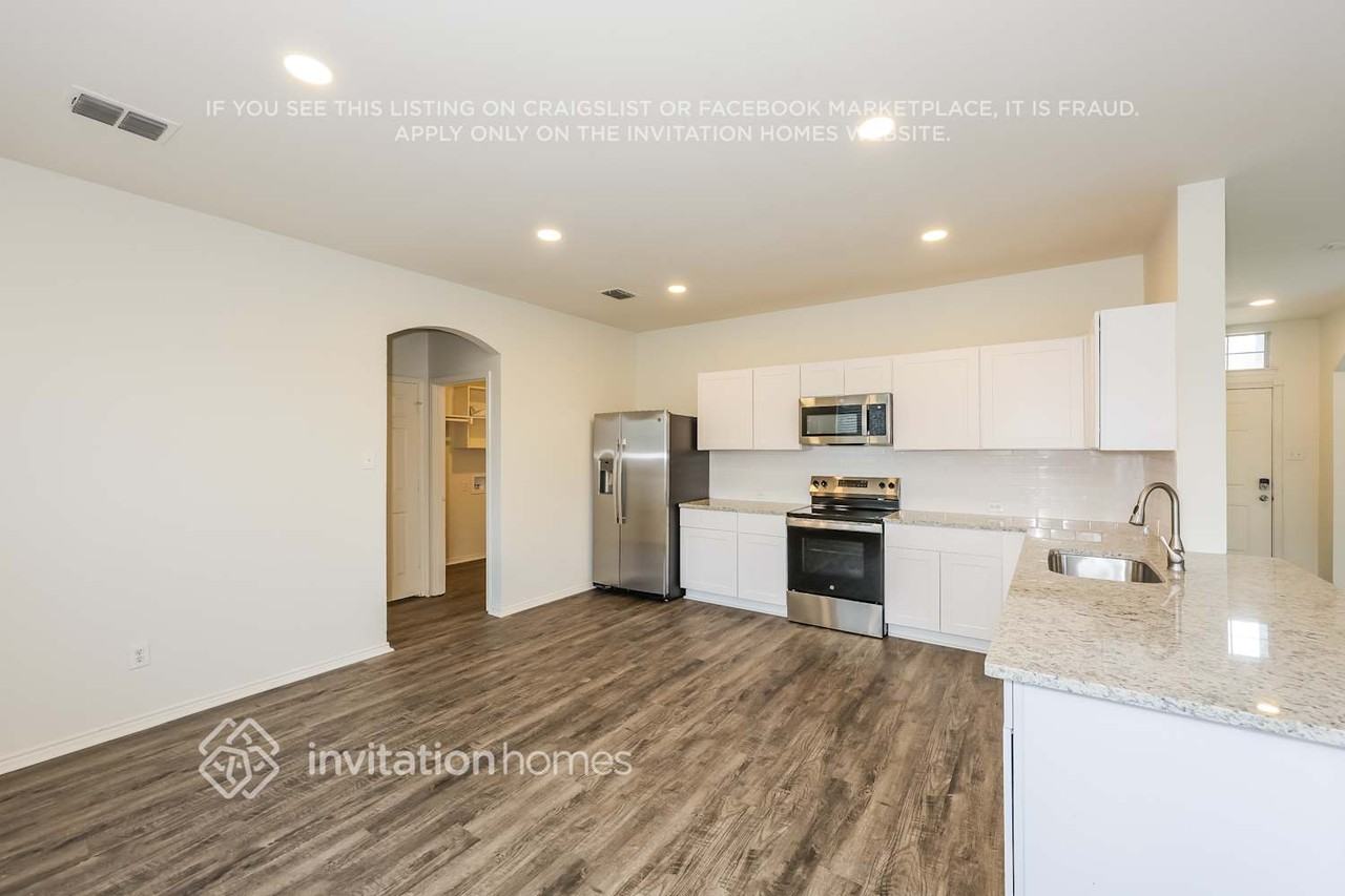 612 Horn St - Photo 7 of 16