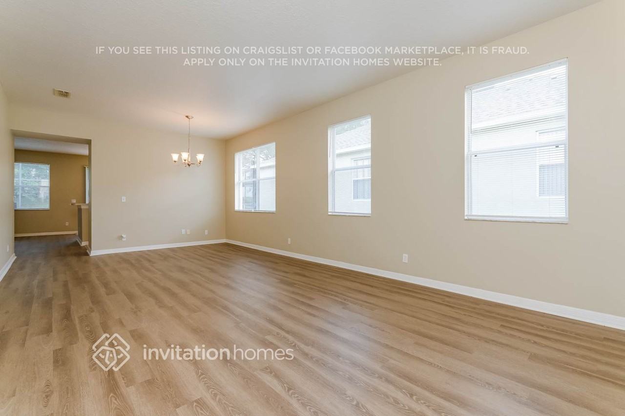 240 Andover Dr - Photo 4 of 17
