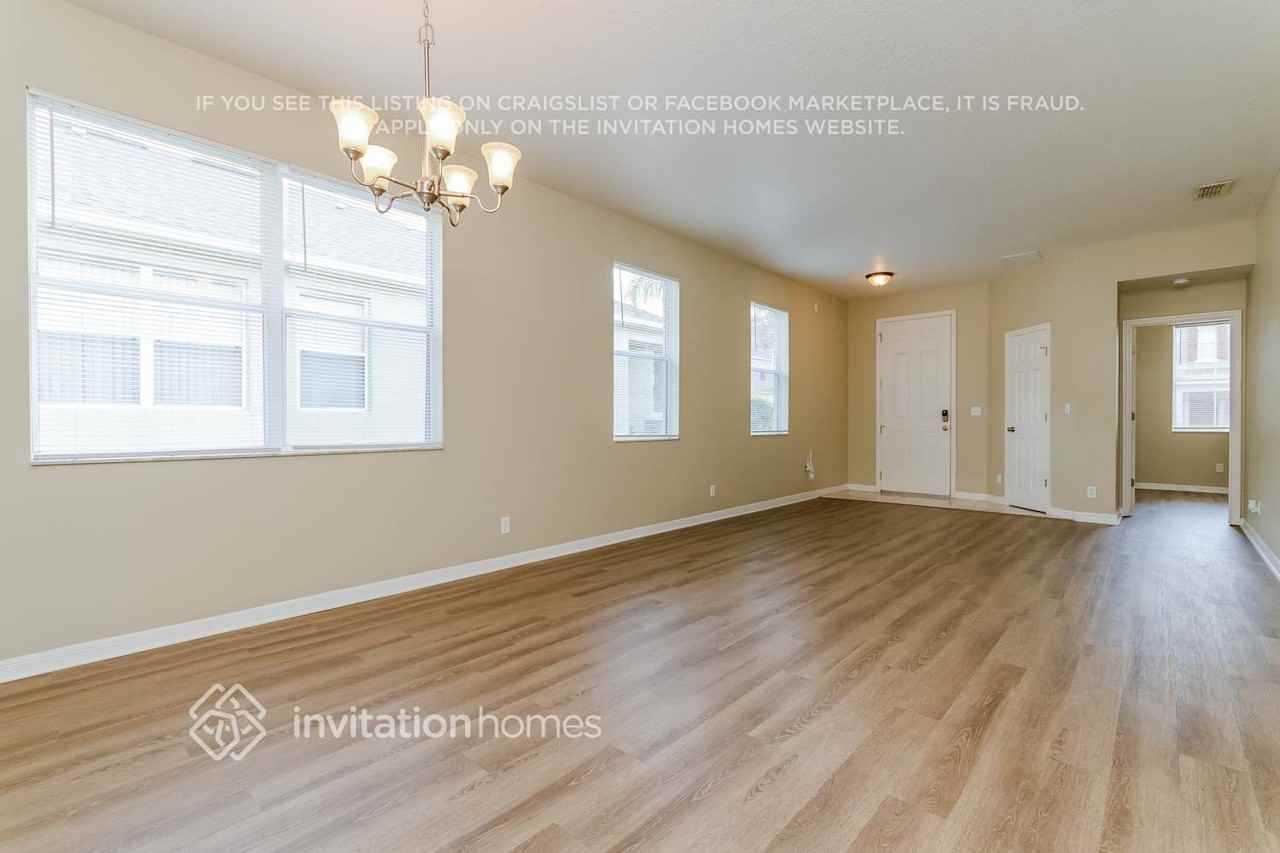 240 Andover Dr - Photo 3 of 17