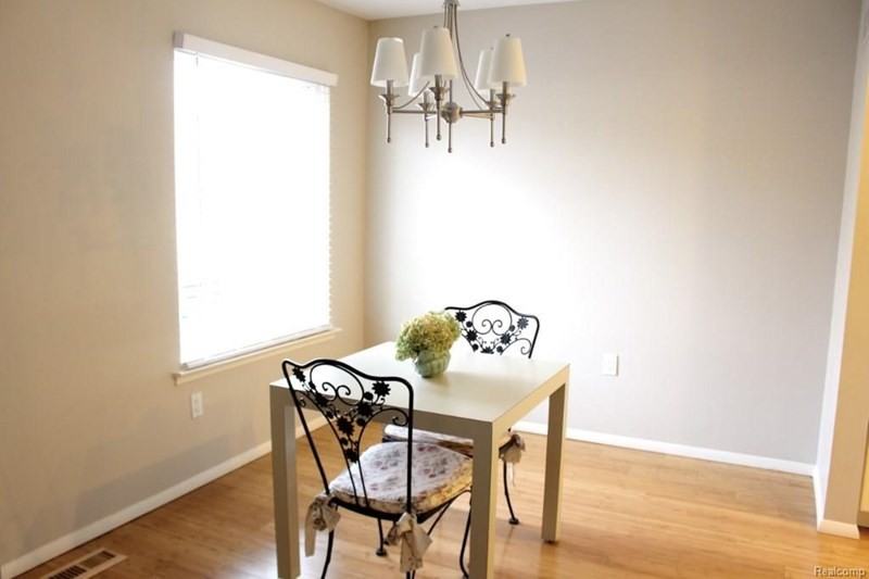 1859 Wickham St - Photo 3 of 24