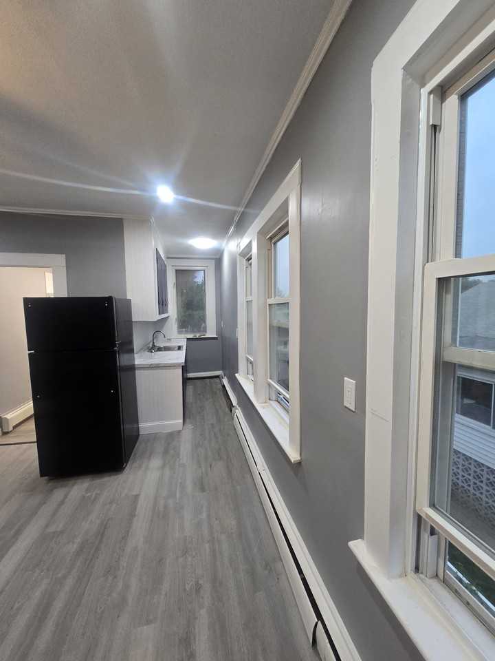 100 Peever St #2 - Photo 2 of 12