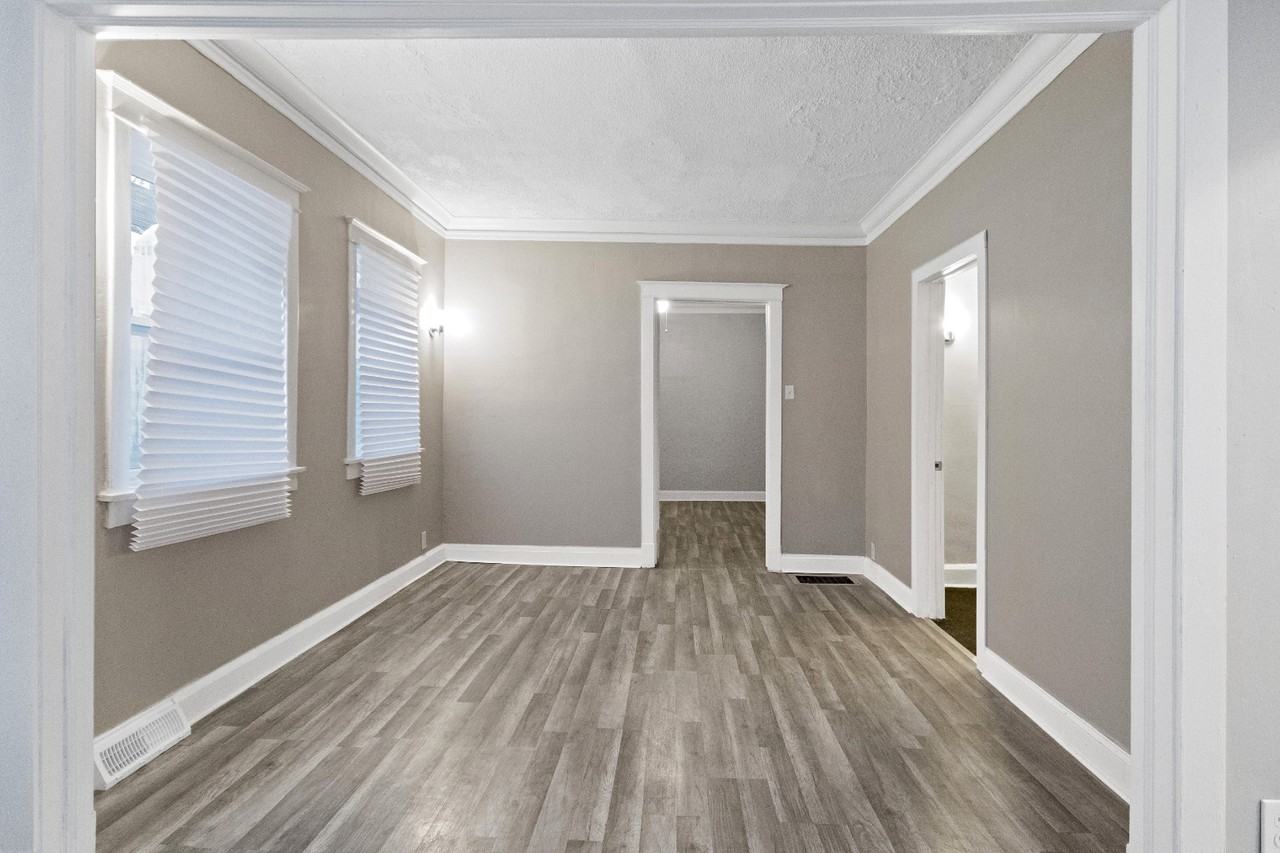 8950 S Bishop St - Photo 6 of 17