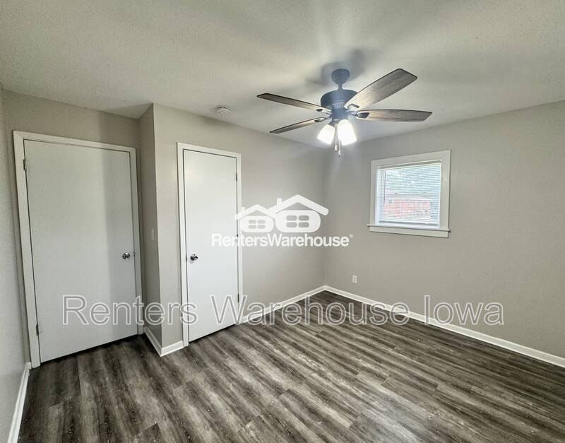 110 Nw College Ave #8 - Photo 3 of 10