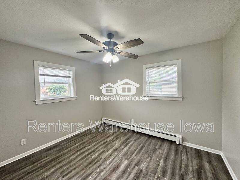 110 Nw College Ave #8 - Photo 6 of 10