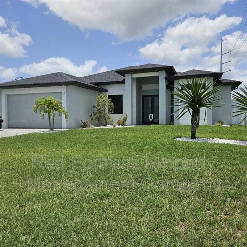 1 Nw 8th Ter - Photo 2 of 12