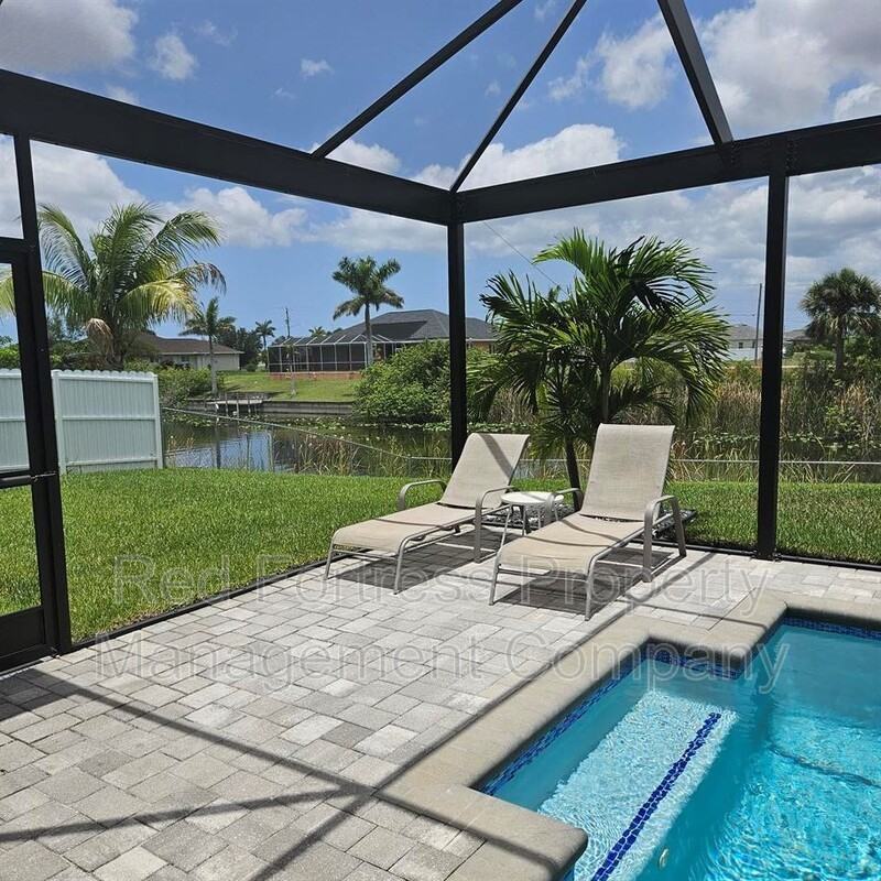 1 Nw 8th Ter - Photo 4 of 12