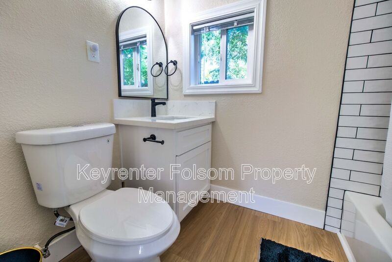 4116 35th St - Photo 3 of 16