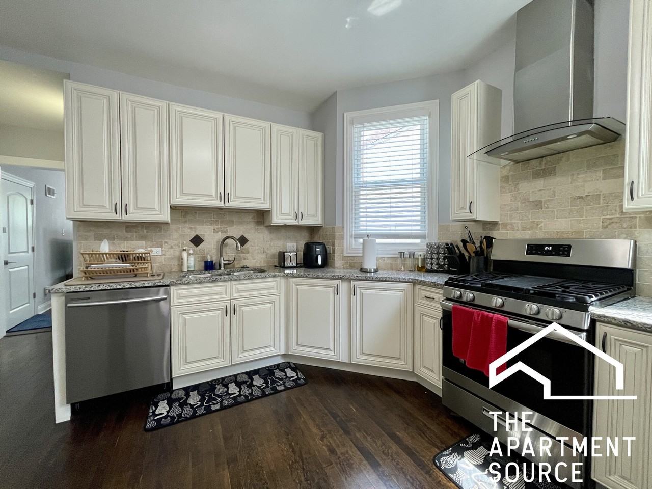 2824 N Ridgeway Ave #1 - Photo 3 of 16